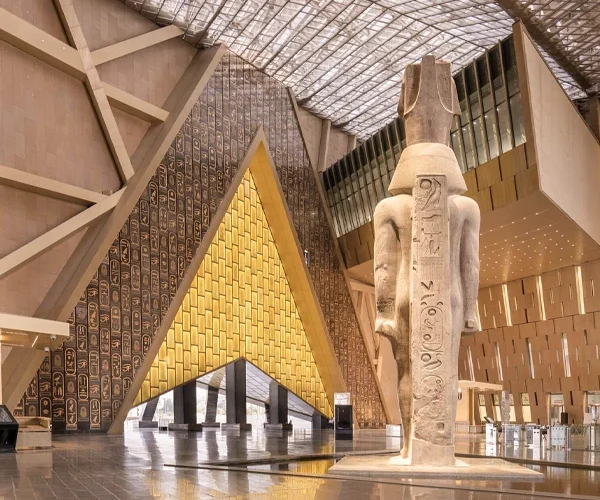 A-wonderful-cat-inside-the-Grand-Egyptian-Museum